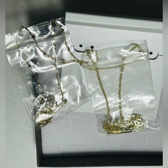 Kendra Scott Elisa Gold Necklace w/ Neon Yellow Pendant + BONUS Necklace NWT - Picture 6 of 7